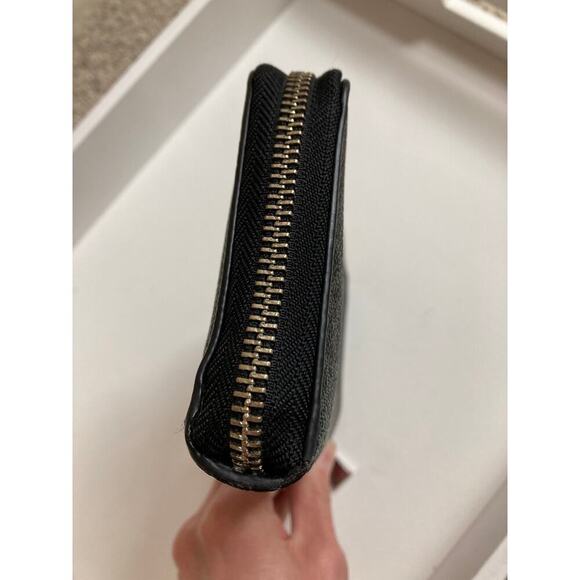 MICHAEL KORS BLACK SAFFIANO LEATHER SIGNATURE PRINT WALLET - Picture 3 of 16